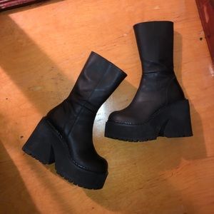 UNIF PARKER BOOT SIZE 6